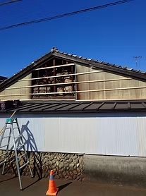 金属屋根(芯木無し瓦棒葺き)施工