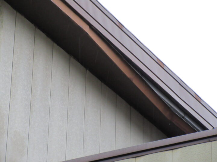 公民館様軒天修繕工事施工前