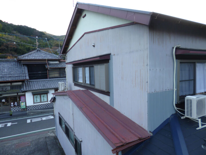 SGL鋼板による外壁張り替え工事施工前