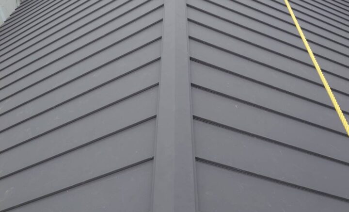 永嶋板金店　お知らせ|【瓦屋根から金属屋根へ葺き替え工事】の画像